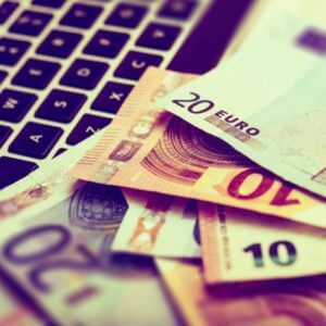 Valuta handel både med dollar, euro og kroner